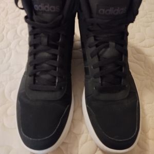 Adidas Hoops 2.0 size 11